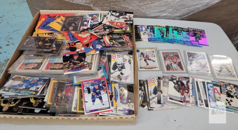 1990 - 1999 NHL Hockey Trading Card Singles . Lots of Wayne Gretzky Cards & Jaromir Jagr RC plus some Baseball. 600+ Trading Cards