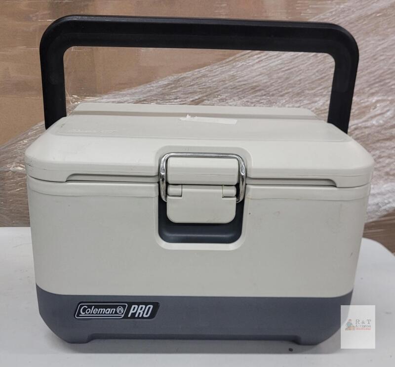 Coleman PRO 9qt. Hard Cooler Lunchbox . Would benefit from cleaning before use