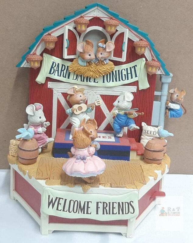 Enesco Barn Dance Tonight Musical Figurine, Turkey in the Straw, Mice Scene, Resin, 8" Tall -SOUND WORKING- ANIMATION NOT