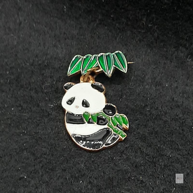 CWCA Panda Bamboo Enamel Pin Brooch &ndash; Chinese Commemorative Lapel Pin, 1.5" Gold-Tone