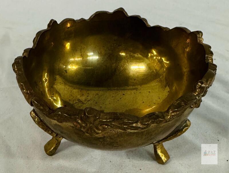 Ornate Vintage Brass Footed Bowl, Scalloped Rim, Tripod Base, Leaf Motif, Decorative Centerpiece