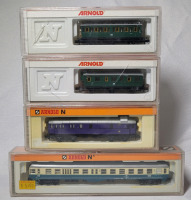 Arnold N Gauge Toy Train Railroad Cars in Case , Four (4) Cars