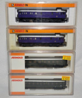 Arnold N Gauge Toy Train Railroad Cars in Case , Four (4) Cars