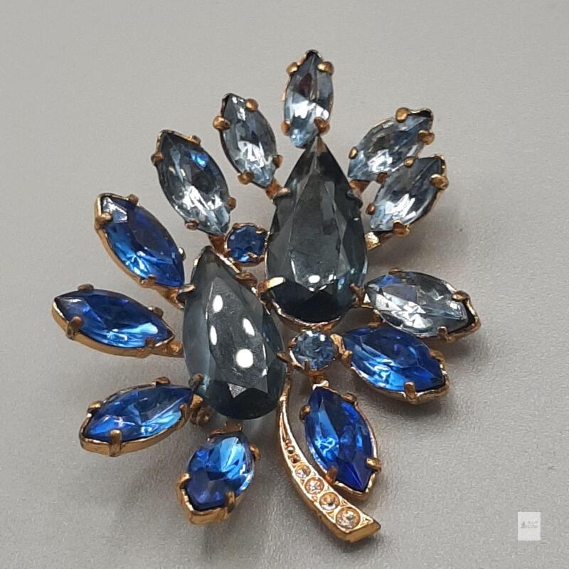 Vintage Gold-Tone Blue Rhinestone Floral Brooch, 2.2" Wide, Pin Back, Starburst Spray Design