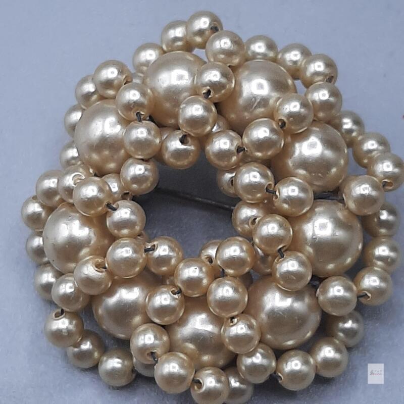 Vintage Faux Pearl Cluster Brooch, Circular Pin, Cream Beads, Safety Clasp