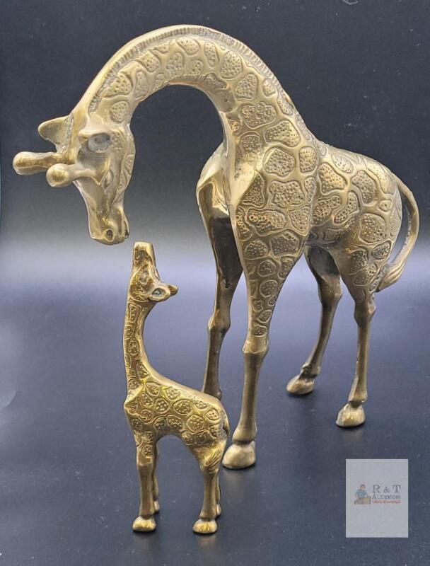 Solid Brass Giraffe Figurine Set, Adult & Calf, 7.5" and 3.8" Tall, Polished Gold Finish
