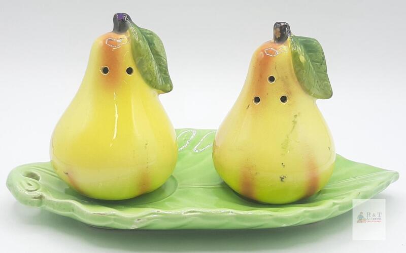 Vintage Japan Ceramic Pear Salt & Pepper Shakers with Green Leaf Tray