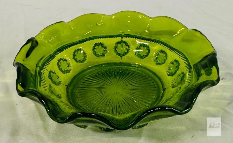 Green Pressed Glass Bowl, Scalloped Edge, Sunburst Pattern,Vintage Style