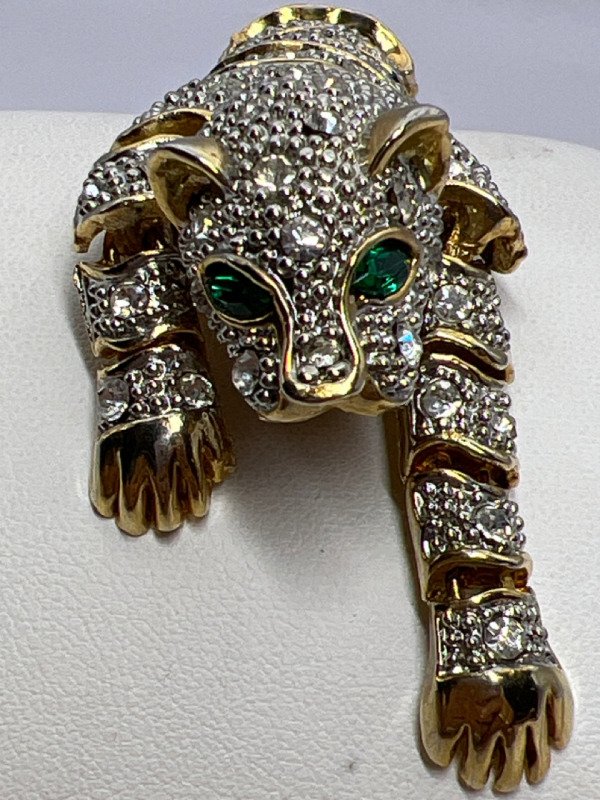 Vintage Articulated Bedazzled Rhinestone Statement Cat brooch