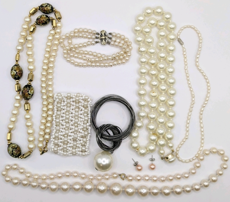 Vintage Faux Pearl Extravaganza! Necklaces, Bracelets, Earrings & Pendant