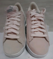 PUMA Women's Vikky in Rose Size 8 CAN Size 38.5 EUR
