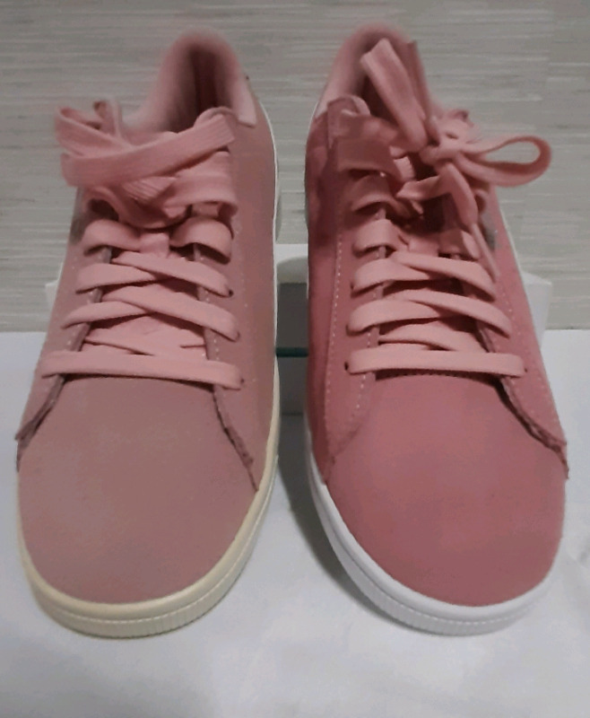 PUMA Vikky Sneakers in Rose Size 7 CAN Size 39 EUR