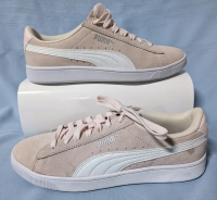 New PUMA Women's Vikky V2 Sneakers (Size 9)