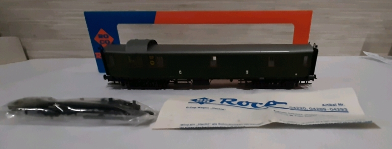 Vintage Roco HO Series Express Coach