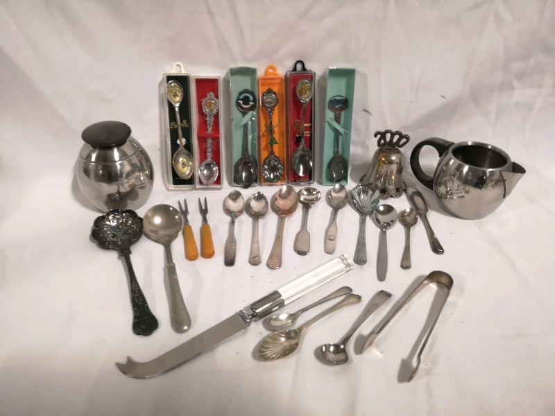 Vintage Silver Plate lot - Collectible Spoons +