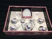 Vintage Child&rsquo;s Ceramic Tea Set Blue Chickens