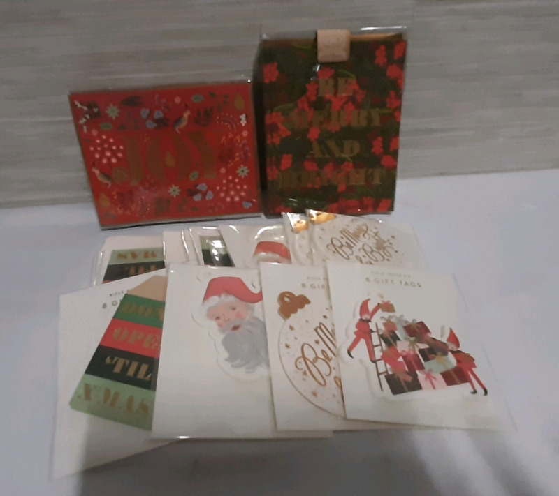 Holiday Cards & Gift Tags
