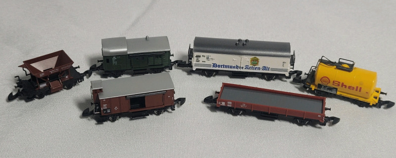 Marklin Z Gauge Toy Train Railroad Cars , Six (6) Cars - No Boxes