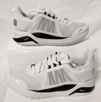New PUMA Women's Anzarun Sneakers (Size 6.5)