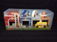 New Melissa & Doug Nesting Sorting Buildings & Vehicles