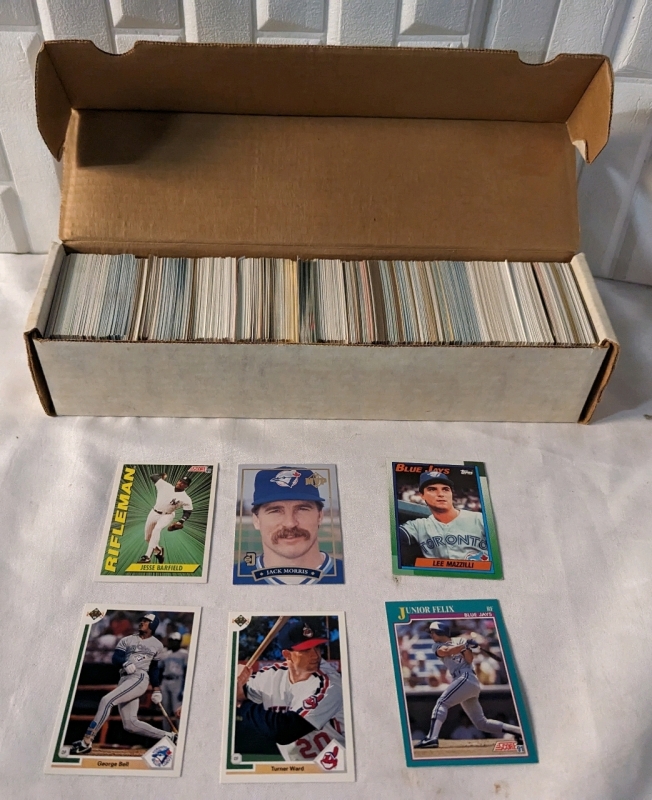 14" Box of Assorted Baseball Cards.