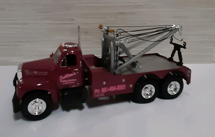 MAC B Series Diecast Tow Truck