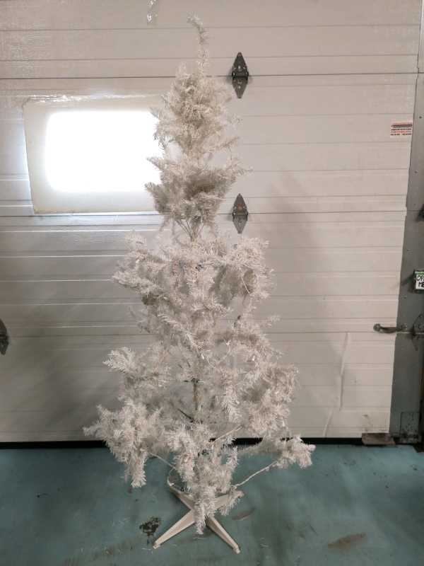 White 6ft Artificial Decorative/Christmas Tree with lights - Working