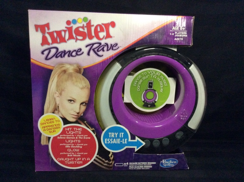 New Hasbro TWISTER Dance Rave