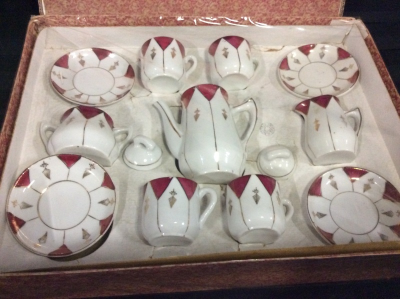 Vintage Child&rsquo;s Ceramic Tea Set In Original Box
