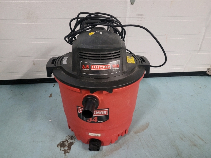 Craftsman 34L Stationary ShopVac - No Hose - Working