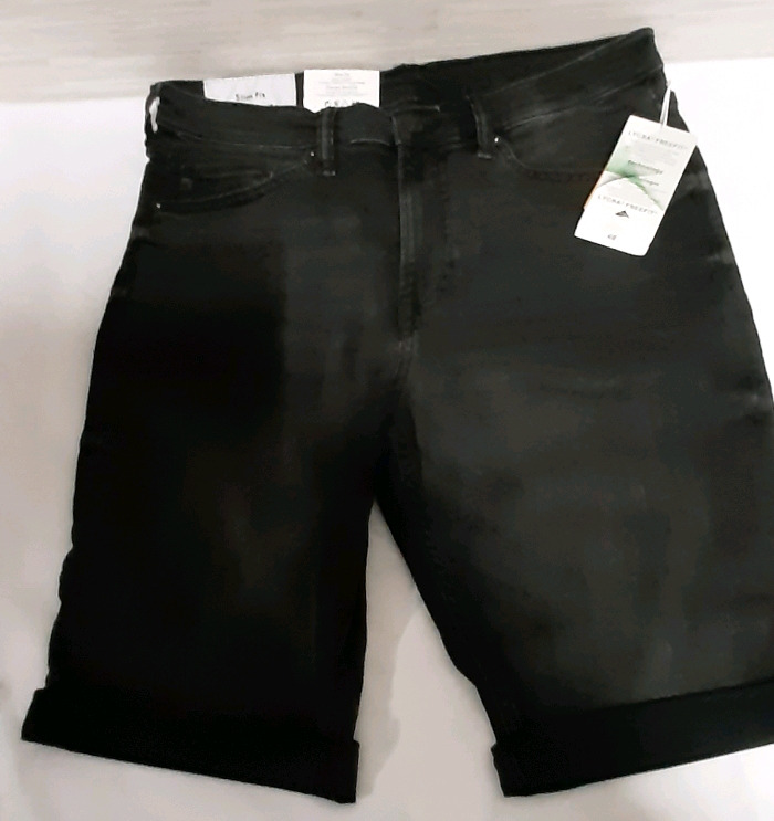 New H&M Womans Slim Fit Knee Length Denim Shorts, Charcoal Colour Waist 34