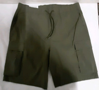 New H&M Men's Cargo Shorts in Green Size L