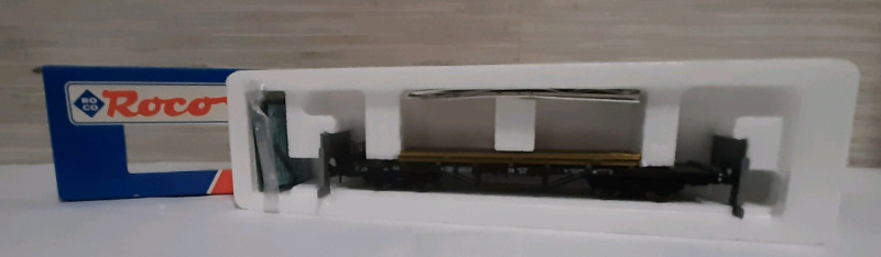 Vintage HO Series Roco Flatwagon. Made in Germany