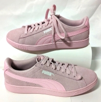 PUMA Women's Vikky V2 Sneakers (Size 6)
