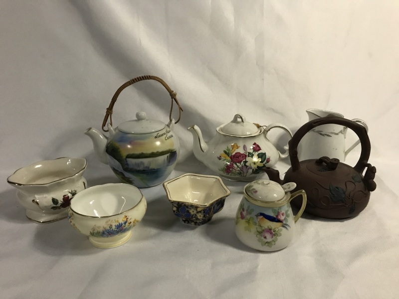 Vintage Teapots Cream & Sugars