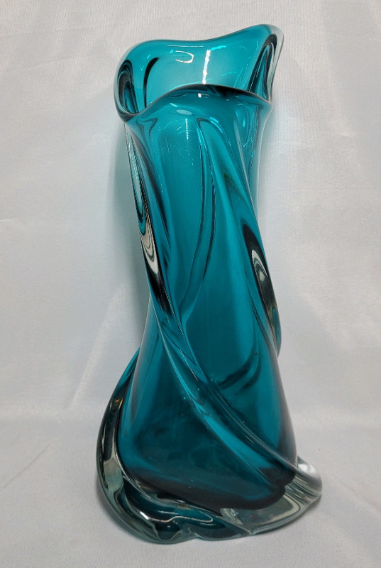 Vintage Mid-Century Modern Blue Tint Art Glass Vase , 10 3/4" Tall