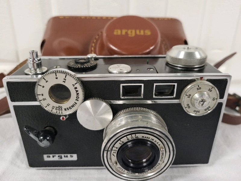 Vintage Argus C3 "The Brick" 35mm Rangefinder Camera
