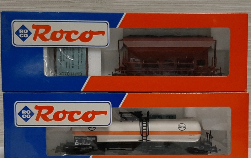 Vintage, 2 Roco HO Series Railway Cars.