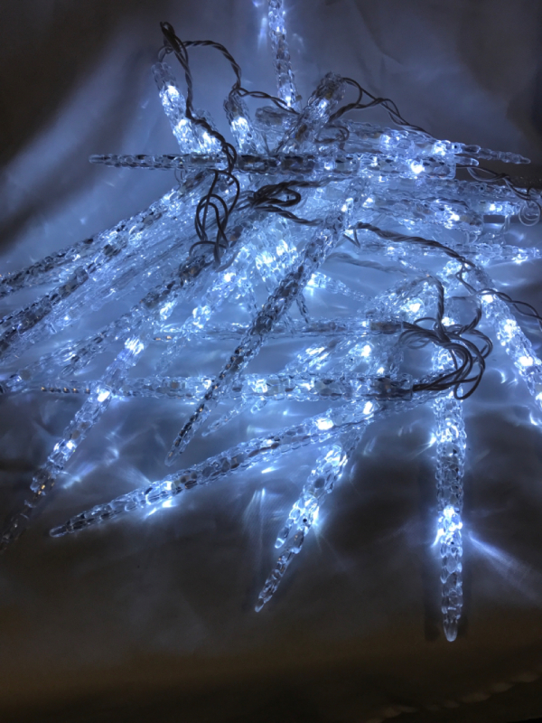 Icicle Outdoor Decorative Lights