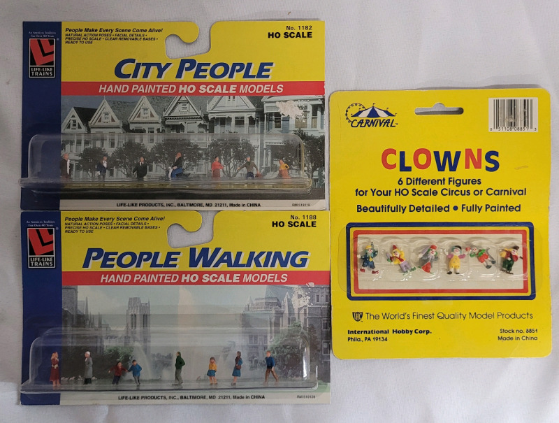 HO Gauge / Scale Toy Train Clowns , City People & People Walking - NOS