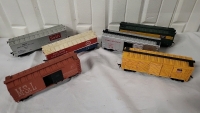 6 Vintage HO Scale Model Train Cars