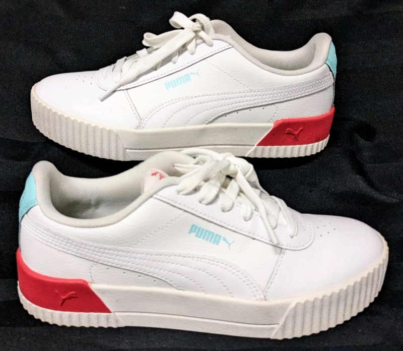 PUMA Junior Carina Jr Sneakers (Size 6.5C)