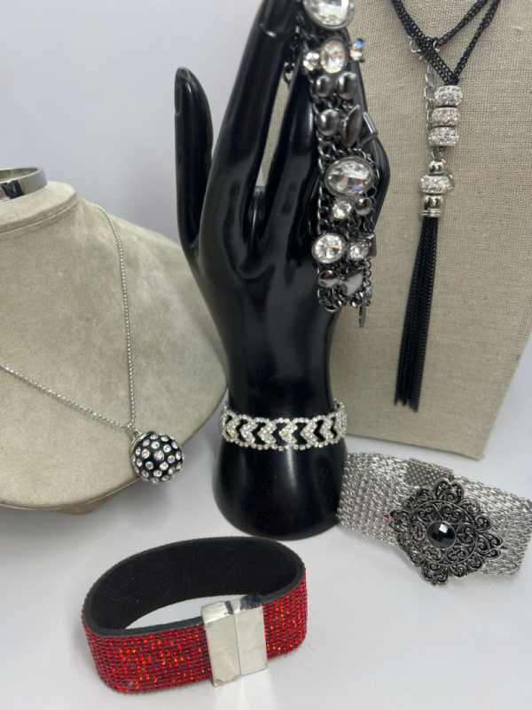 Retro Rginestone Bold Jewelry Bracelets Necklaces