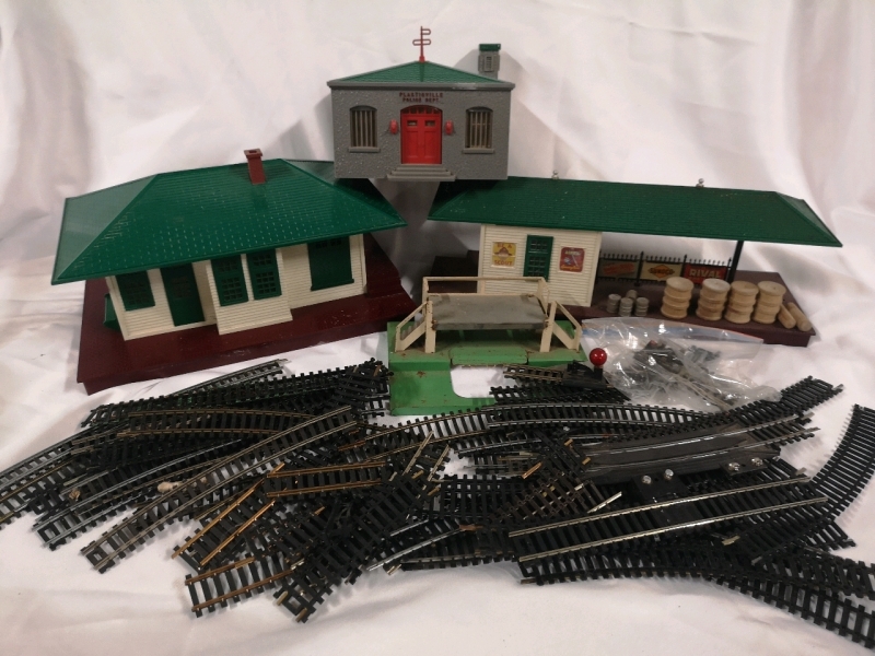 Collectible Vintage Train Tracks with Lionel Stations