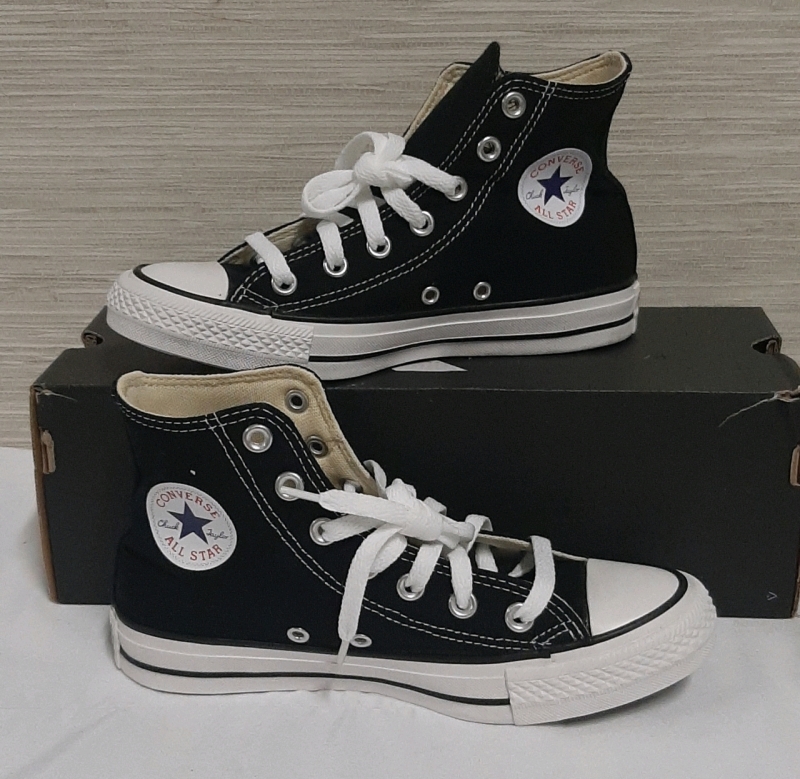 New, A Pair of Black & White Chucks Men's Size 4 or Ladies Size 6 CAN 36.5 EUR