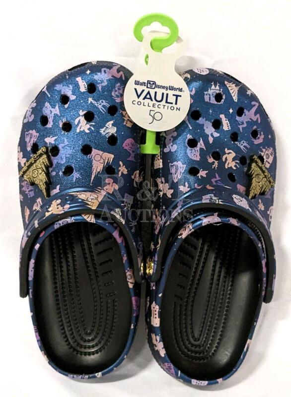 New CROCS x DISNEY WORLD 50th Anniversary Vault Collection Size M6 /W8