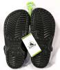 New CROCS x DISNEY WORLD 50th Anniversary Vault Collection Size M6 /W8 - 3