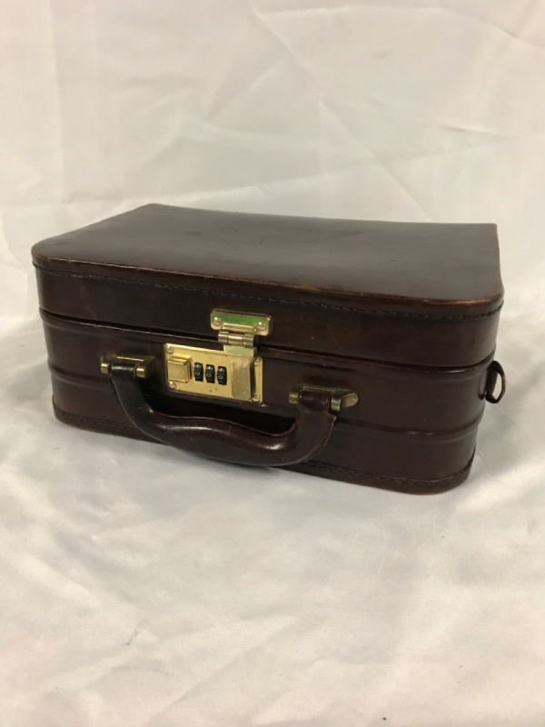 Small Vintage Leather Travel Case