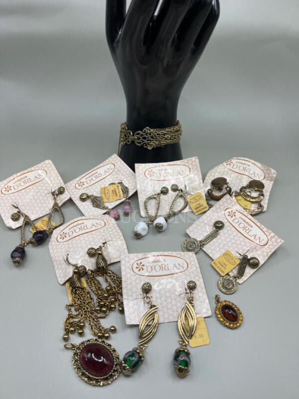 D&rsquo;ORLAN Antiqued Gold Tone Bracelet Pendants & Earring