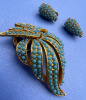 Vintage Turquoise Opaque Rhinestone Brooch Earring Set - 5